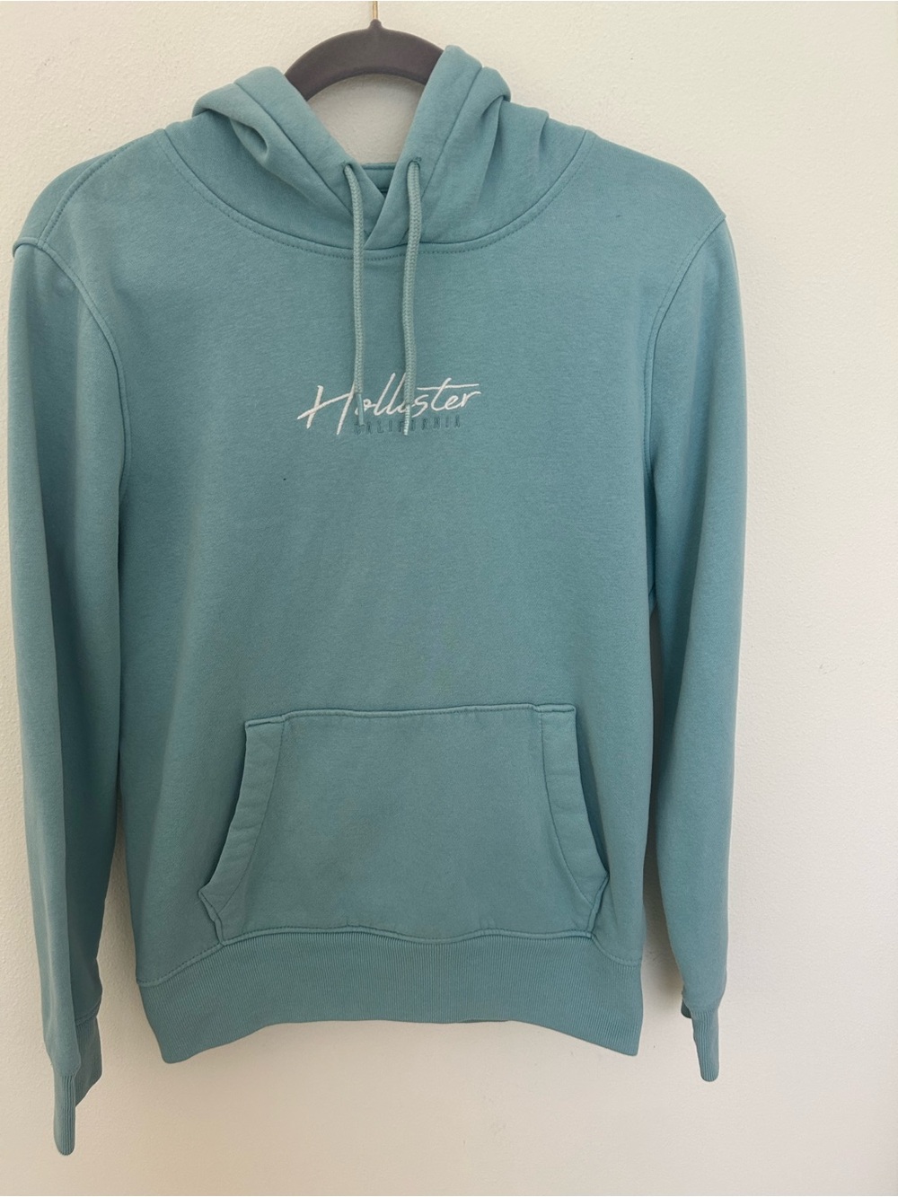 Hollister Women’s Teal Blue Pullover Hoodie